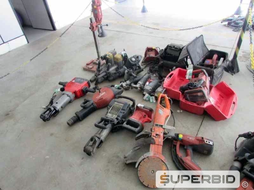 PERFURATRIZ DIAMANTADA, TESOURA FACA ELÉTRICA, CANALETEIRA ELÉTRICA, PISTOLA FINCA PINO E OUTROS, (20 PÇ.) (Ref.: JDQ)