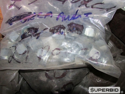 PORCAS, PARAFUSOS, ARRUELAS, CONECTORES, ANÉIS E OUTROS (APROX.: 5.278 PÇS).  (Ref.: WMFD_UM02)