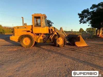 PÁ CARREGADEIRA VOLVO L70D, SÉRIE: XL70DP70332X (Ref: 9)