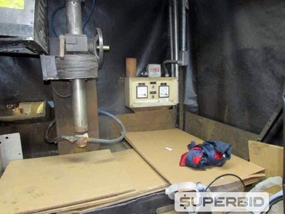 MÁQUINA DETECTORA DE TRINCA SERVEND BGA60C, ANO 1983, SÉRIE.: 1090, CAP.: 7 SEG/CICLO (Ref.: 752-12242)