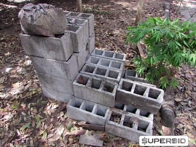 BLOCOS DE CONCRETO E BLOCOS REFRATÁRIOS (aprox. 218 pç) (Ref.: WMDU_UM02)