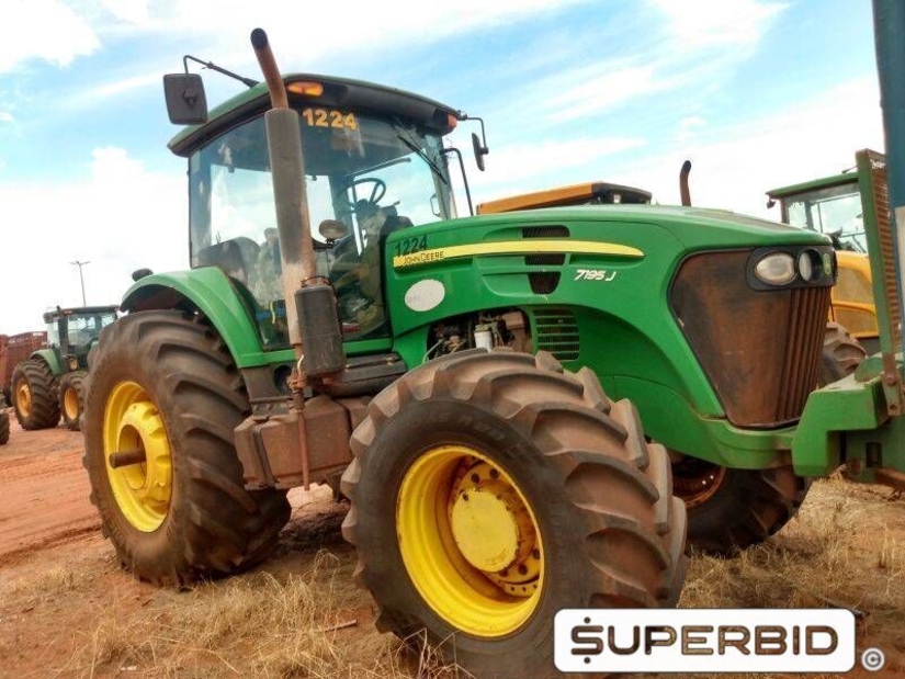 TRATOR DE PNEUS JOHN DEERE 7195J 4X4, ANO: 2013, SÉRIE: 1BM7195JVDH000572 (Ref: 1224)