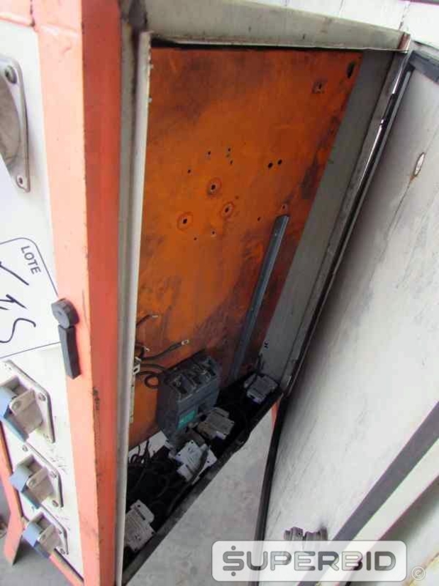 BOMBA SUBMERSIVEL SPV P40 4 POL., CAÇAMBA ESCAVADEIRA E SUCATAS DE QUADRO DE DISTRIBUIÇÃO, (08 PÇ.) (Ref.: JEI)