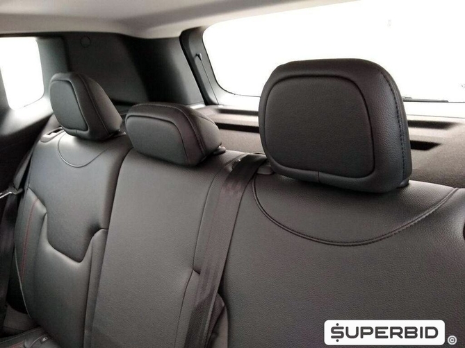 Jeep Renegade Trailhawk 2.0 Turbo 4X4, 2018/2019, Jazz Blue metálica, 580 KM, Diesel, Teto solar elétrico panorâmico, Kit Multimídia "7" completo, Bancos em Couro, IPVA 2021 pago, Veículo com garantia de fábrica, Laudo cautelar aprovado.