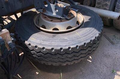 CAMINHÃO BASCULANTE VOLVO VM 330 6X4R, 2013/2013, Placa FINAL 8 (RJ), (Ref.: IBT)