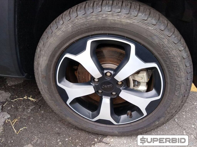 Jeep Renegade Trailhawk 2.0 Turbo 4X4, 2018/2019, Jazz Blue metálica, 580 KM, Diesel, Teto solar elétrico panorâmico, Kit Multimídia "7" completo, Bancos em Couro, IPVA 2021 pago, Veículo com garantia de fábrica, Laudo cautelar aprovado.