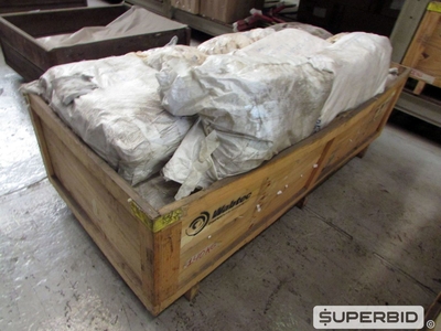 EPI'S: LUVAS E PANTUFAS DE LONA (APROX: 1.059 PÇS). (Ref.: V215_UM02)