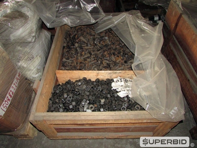 MATERIAIS DE FIXAÇÃO E CONEXÕES: PORCAS, PARAFUSOS, CURVAS E OUTROS (APROX.: 6.529 PÇS). (Ref.: WMEZ_UM02)