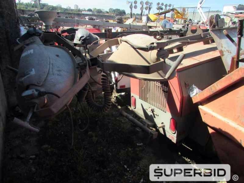 02 TORRES DE ILUMINAÇÃO Á DIESEL WACKER NEUSON LT4L, POT.: 4-6 KW. (Ref.: JEK)