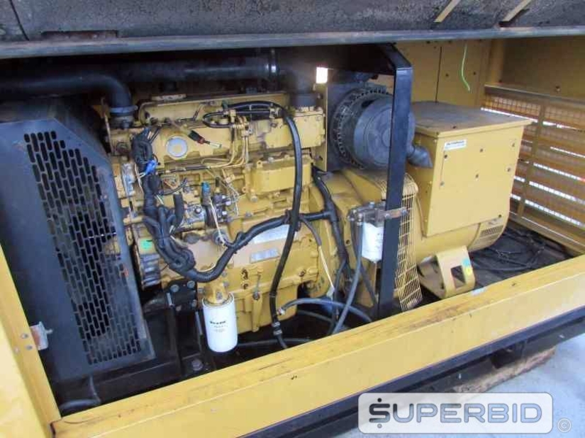 GRUPO GERADOR Á DIESEL OLYMPIAN GEP110-2 125 KVA, ANO: 2010. (Ref.: JBD)