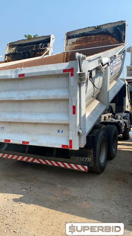 CAMINHÃO BASCULANTE  VOLVO VM 330 6X4R, 2013/2013, Placa FINAL 7 (RJ),  (Ref.: IBK)