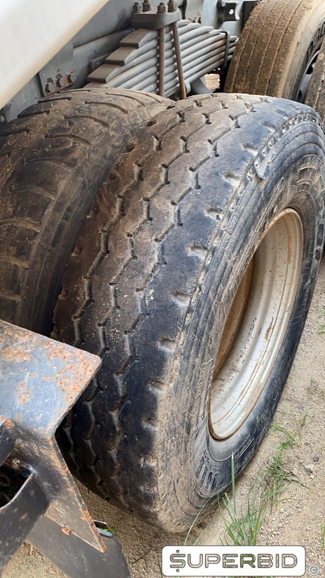 CAMINHÃO BASCULANTE VOLVO VM 330 6X4R, 2013/2013, Placa FINAL 8 (RJ), (Ref.: IBT)