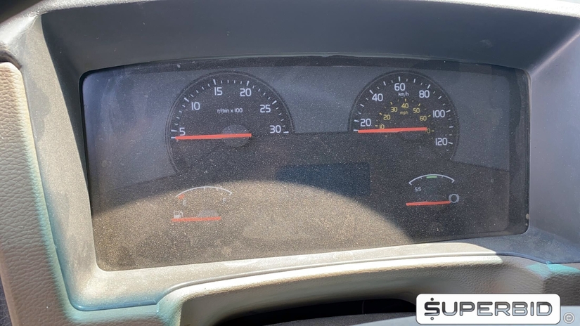 CAMINHÃO BASCULANTE VOLVO VM 330 6X4R, 2013/2013, Placa FINAL 6 (RJ), (Ref.: IBR)