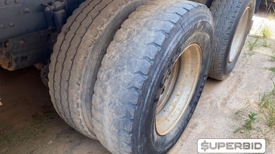 CAMINHÃO BASCULANTE  VOLVO VM 330 6X4R, 2013/2013, Placa FINAL 3 (RJ),  (Ref.: IBW)