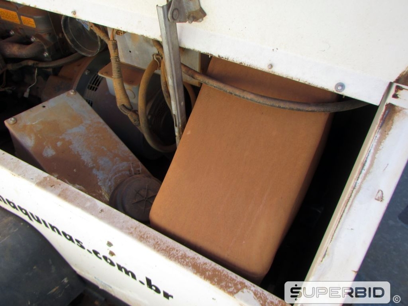 TORRE DE ILUMINACAO 4-6KW TEREX, MODELO: RL4000 (Ref.: PAK/ 20747229)