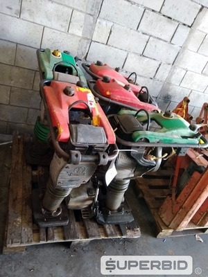 06 COMPACTADORES DE SOLO A GASOLINA WACKER NEUSON (Ref.: SB)