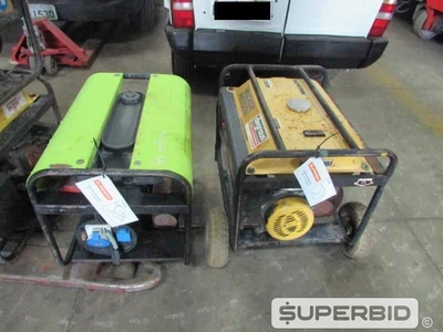 GERADOR Á GASOLINA WACKER NEUSON MG5 5KVA E GERADOR Á GASOLINA PRAMA ES8000 7KVA (Ref.: JAK)