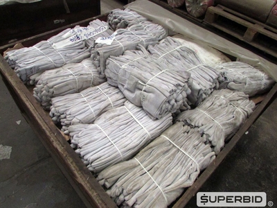 EPI: LUVAS (APROX: 429 PÇS). (Ref.: V217_UM02)