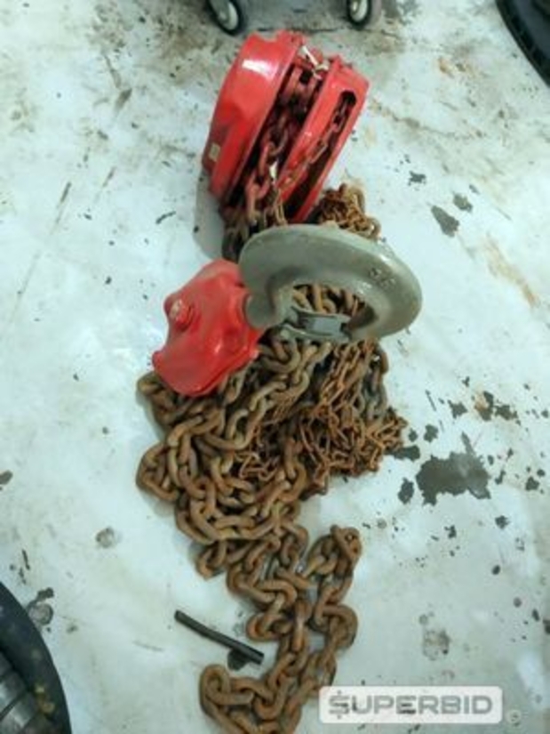 MOTOR VIBRADOR, MANGOTES MECÂNICO, ROMPEDORES DIVERSOS, MARTELETES ROMPEDORES E OUTROS (48 PÇS) (Ref.: RBC)