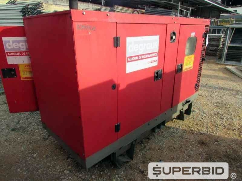 GRUPO GERADOR Á DIESEL CUMMINS 40 KVA. (Ref.: JDT)