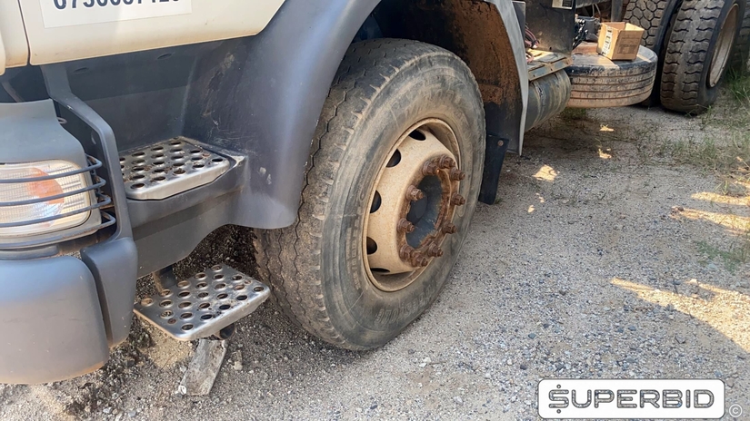 CAMINHÃO BASCULANTE VOLVO VM 330 6X4R, 2013/2013, Placa FINAL 9 (RJ), (Ref.: IBG)