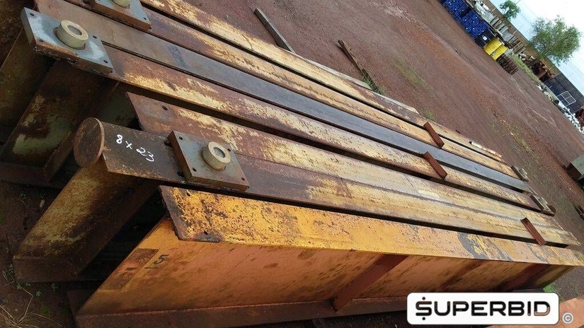 14 PEÇAS DE VIGAS AÇO CARBONO I  8¿ X 23¿ USADA, SENDO COMPRIMENTO APROXIMADO DE 06 METROS (APROX. 6300 KGS) (PREÇO P/KG)
