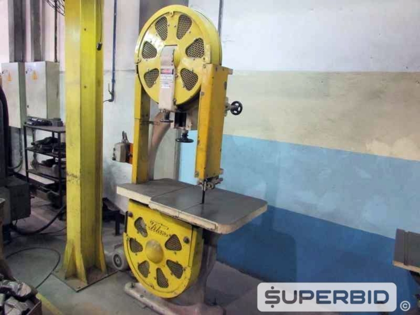 01 AFIADORA DE BASTÃO PARA METAL DURO REGMED ABV, ANO 1981, SÉRIE.: 604/65 E 01 SERRA DE FITA TITAN (Ref.: 12140-778-12134)