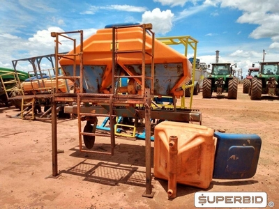 DISTRIBUIDORA DE ADUBO DMB, ANO: 2013, SÉRIE: 80622 (Ref.: 1237)