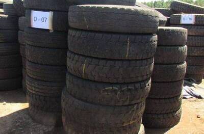 30 SUCATAS DE PNEUS 1000R20 SEM RECAPE (Ref.: D-07)
