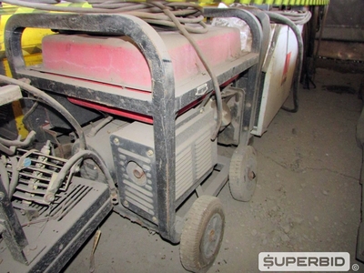 06 MÁQUINAS DE SOLDA e 01 GRUPO GERADOR Á GASOLINA. (Ref.: WMJ_UM02)