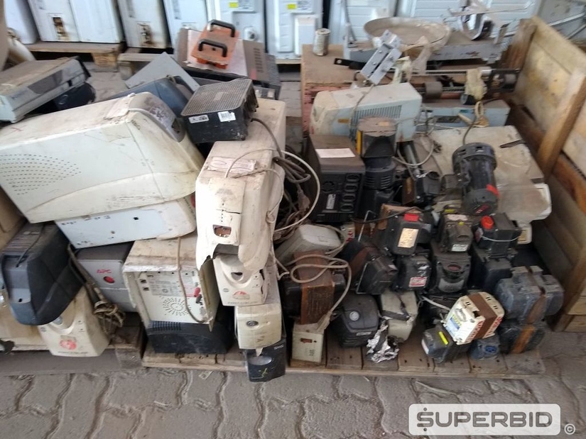 SUCATA DE VENTILADORES E APARELHOS ELETÔNICOS EM GERAL. (Ref.: SF)