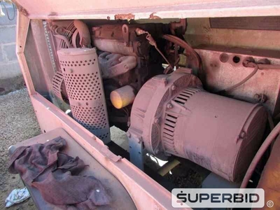 TORRE DE ILUMINAÇÃO Á DIESEL WACKER NEUSON LT4L E TORRE DE ILUMINAÇÃO Á DIESEL TEREX RL4000 (Ref.: JEM)