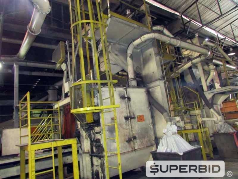 LINHA DE PRODUÇÃO JATEAMENTO COM 3 JATOS GRANALHA, ESTEIRA E CARRO CARREGADOR (Ref.: Linha Produção)