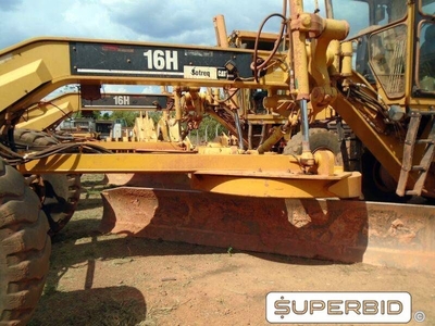 MOTONIVELADORA CATERPILLAR 16H, ANO: 2007, CAP: 1,5M³, SÉRIE: CAT0016H00456 (Ref: PT 1002)