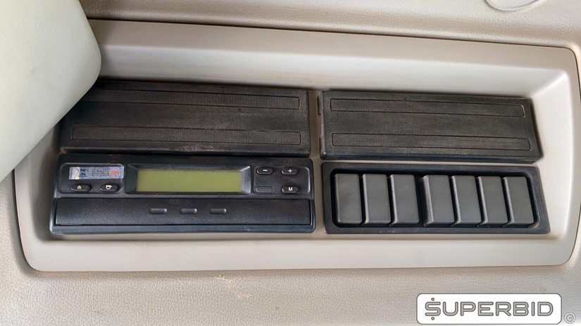 CAMINHÃO BASCULANTE  VOLVO VM 330 6X4R, 2013/2013, Placa FINAL 7 (RJ),  (Ref.: IBK)