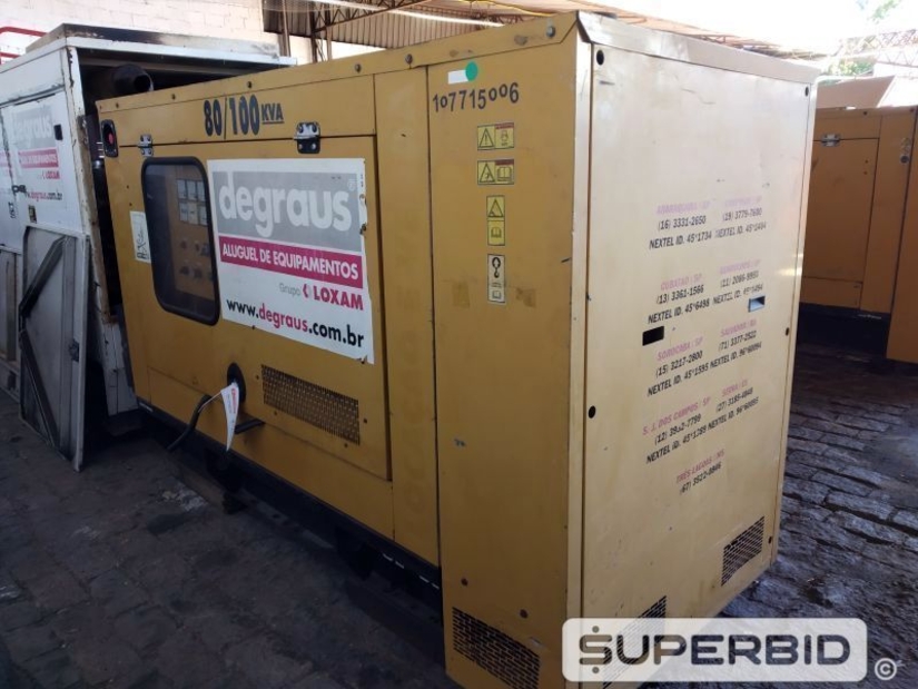 GRUPO GERADOR Á DIESEL OLYMPIAN CATERPILLAR GEP 88-1, ANO:2010, SÉRIE: OLY00000TB4S02217, POT: 80/100 KVA CARENADO (Ref.: RBE)