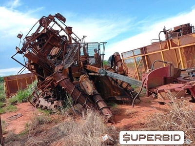 SUCATA DE COLHEDORA CASE (Ref.: RAI/ 1914)