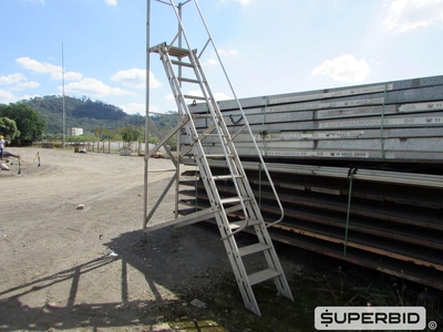 05 ESCADAS (Ref.: WMCP_UM02)