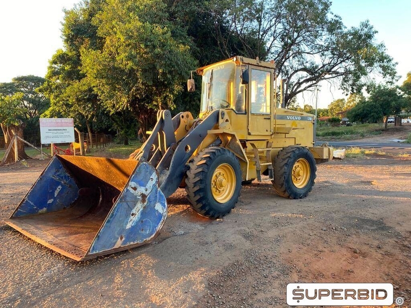 PÁ CARREGADEIRA VOLVO L70D, SÉRIE: XL70DP70332X (Ref: 9)