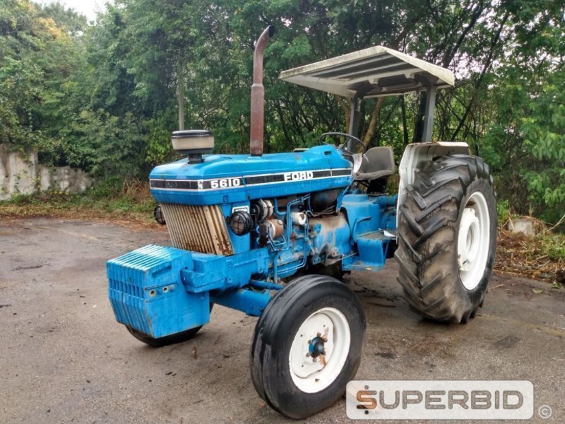 TRATOR AGRICOLA FORD 5610 (EMPLACADO), ANO: 1992, SÉRIE: V238685 (Ref: RBI)