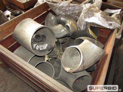 FLANGES, CURVAS, PINOS E OUTROS (APROX.: 58 PÇS). (Ref.: WMFH_UM02)