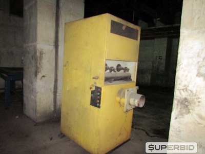 SUCATA DE MÁQUINA RECUPERADORA DE FLUXO DE SOLDA ESAB. (Ref.: WMEO_UM02)