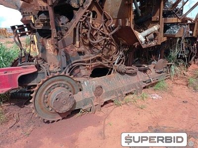 SUCATA DE COLHEDORA CASE (Ref.: RAI/ 1914)