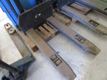 PALETEIRA ELÉTRICA PALETRANS PT1629, CAP.: 1,6 TON., SÉRIE: 1258039 (SEM BATERIA). (Ref.: WMGV_UM02)