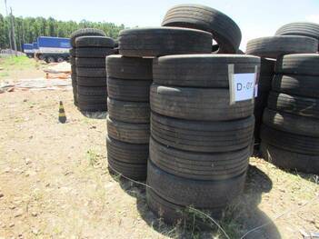 20 SUCATAS DE PNEUS 275/80 PARA REAPROVEITAMENTO (Ref.: D-01)