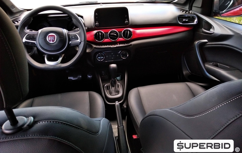 Fiat Argo Hgt 1.8, 2018/2019, Vermelho modena, 13.899 KM, Flex, Câmbio Automático, Roda de liga leve, Kit Tech + Kit Stile (Bancos em Couro), Câmera de ré, IPVA 2021 pago, Laudo cautelar aprovado.