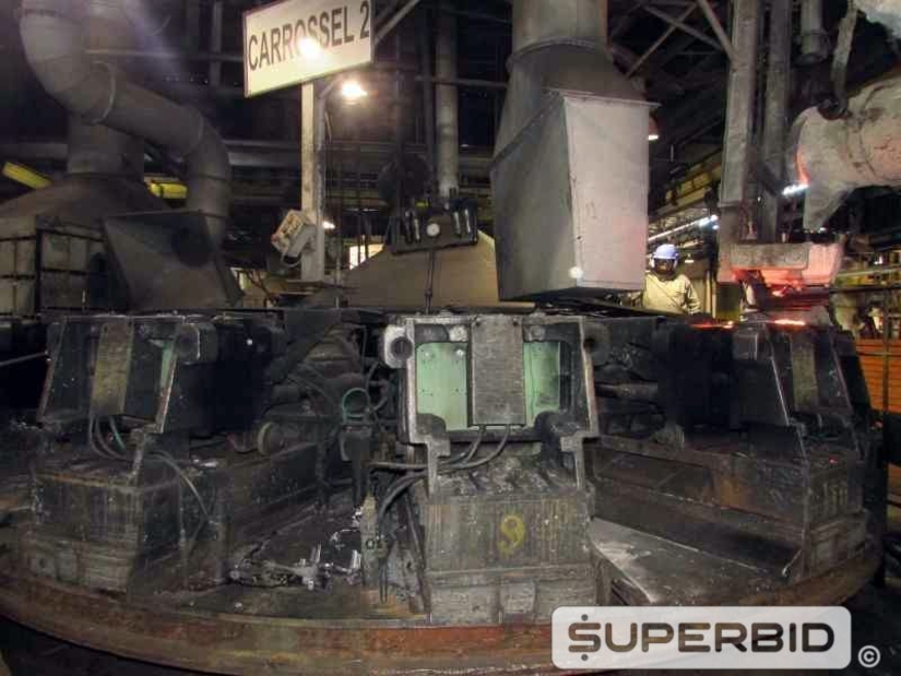 CARROSSEL PARA FUNDIÇÃO FABRICAÇÃO PRÓPRIA PARA MOLDAGEM DE PEÇAS EM FERRO GUSA E AÇO COM QUEIMADOR E EXAUSTORES (Ref.: Carrossel 2)