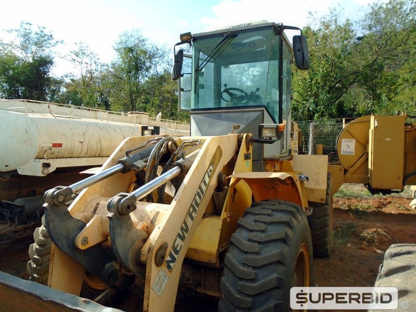 PÁ CARREGADEIRA NEW HOLLAND 12C 4X4, ANO: 2012, CAP: CAÇAMBA: 1M3., SÉRIE: HBZN012CLCAE02382 (Ref: SBL / TP32798)