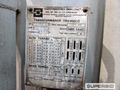 TRANSFORMADOR TRIFÁSICO Á ÓLEO UNIÃO POT. 150 KVA, ANO: 1988, SÉRIE: 8913-559. (Ref.: WMAU_UM02)