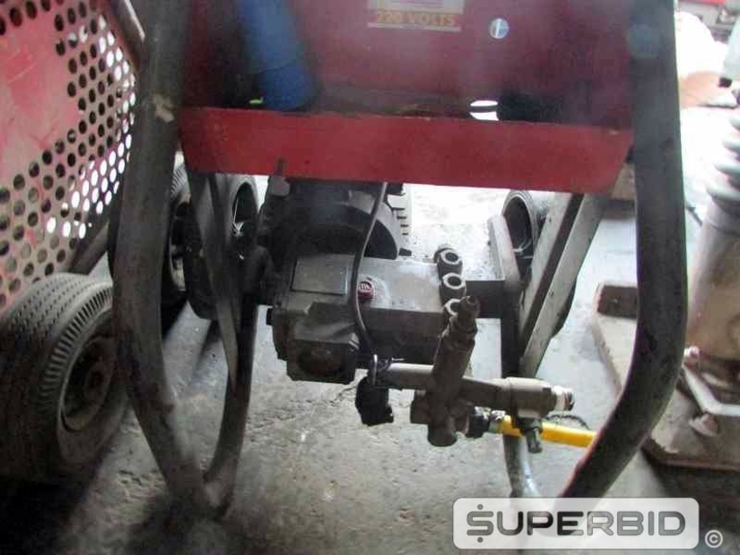 SUCATAS DE: GUINCHO DE COLUNA, LAVADORAS ALTA PRESSÃO, PLACAS VIBRATÓRIA E GERADOR 14 KVA, (06 PÇ.) (Ref.: JCL)